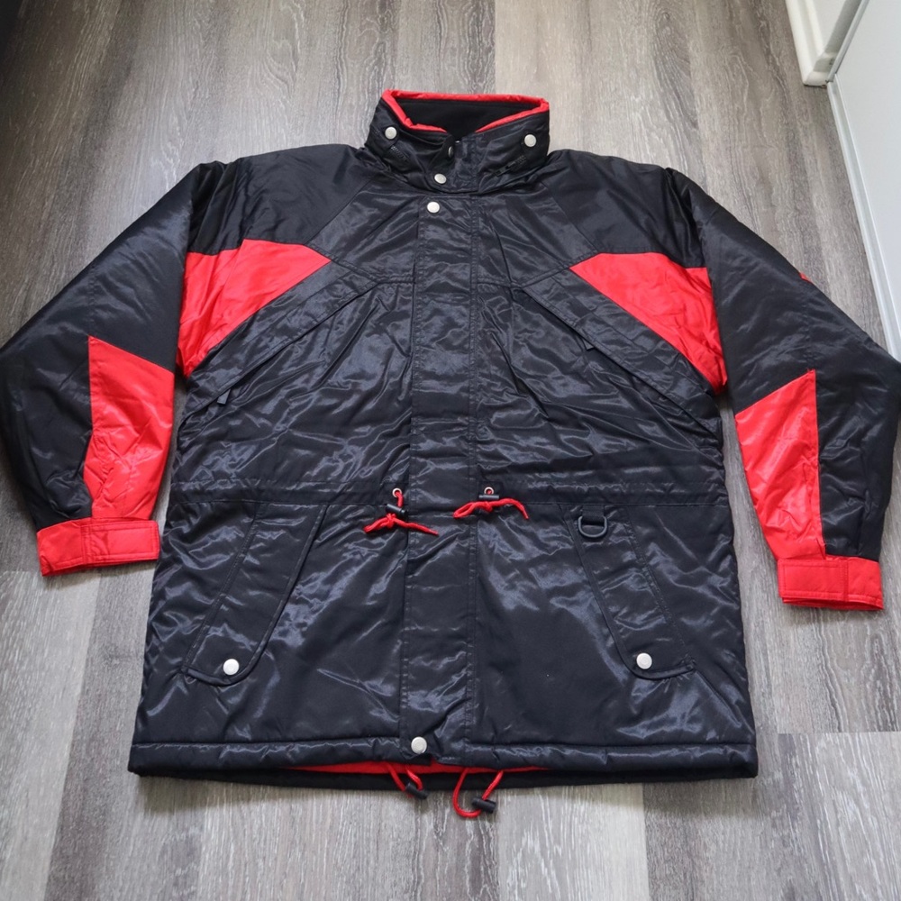 MARLBORO LARGE BLACK RED